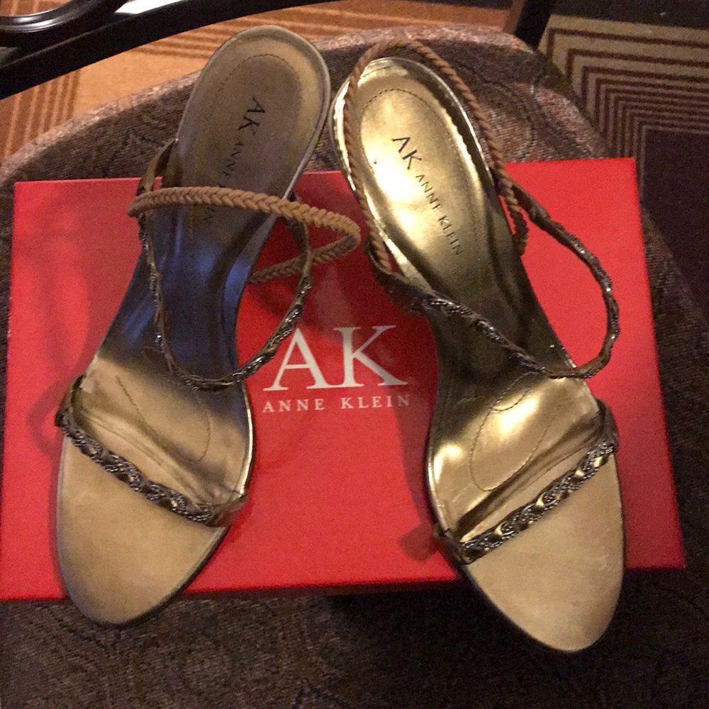 Anne Klein AKCACHET Bronze